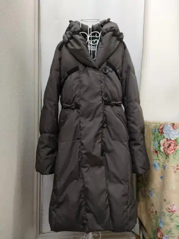 갤러리 비스콘티 그레이 다운 코트