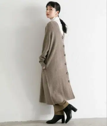 LOWRYSFARM 랜덤 리브 롱 가디건 원피스 베이지