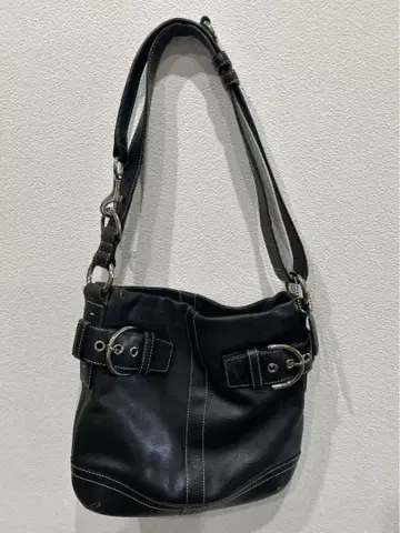 블랙 가죽 숄더백