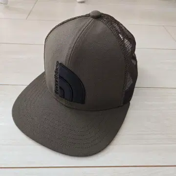 The North Face 메쉬 백캡 올리브 그린