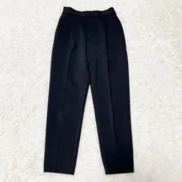 새상품급 UNITED ARROWS SPONGY 턱 테이퍼드 팬츠 36