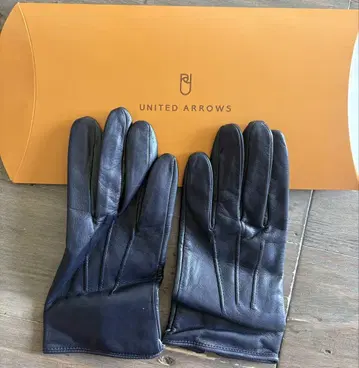 UNITED ARROWS 블랙 가죽 장갑