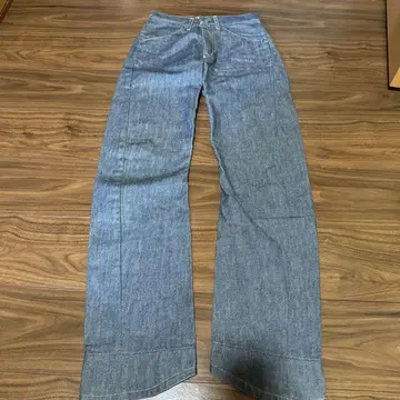 Levi's 라이트 블루 스트레이트 데님 롤업 밑단
