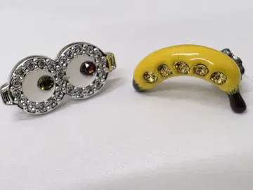 반돔 부티크 미니언 콜라보 스터드 귀걸이 VB