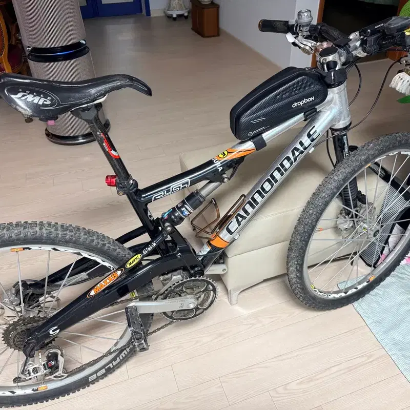 캐논데일 러쉬 팀 레플리카 MTB 자전거