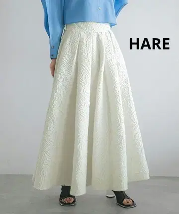 HARE 후쿠레 자카드 턱 스커트