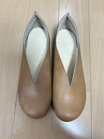 브라운 가죽 슬립온