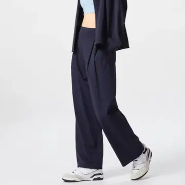 Y235 유니클로 울트라 스트레치 액티브 와이드 팬츠 네이비 컬러