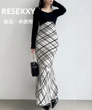RESEXXY 체크 무늬 니트 롱 원피스