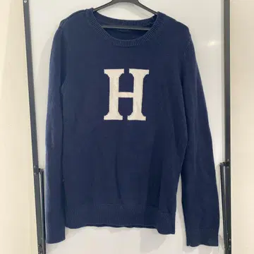 TOMMY HILFIGER 네이비 H 로고 스웨터 M