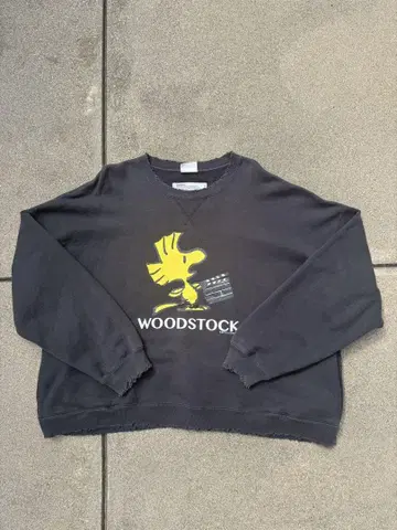 DAIRIKU woodstock 맨투맨