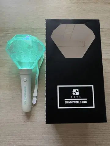 SHINee WORLD 2017 응원봉
