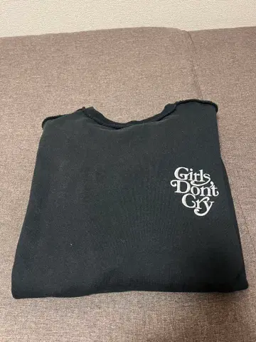 Girls Don't Cry 블랙 트레이닝복