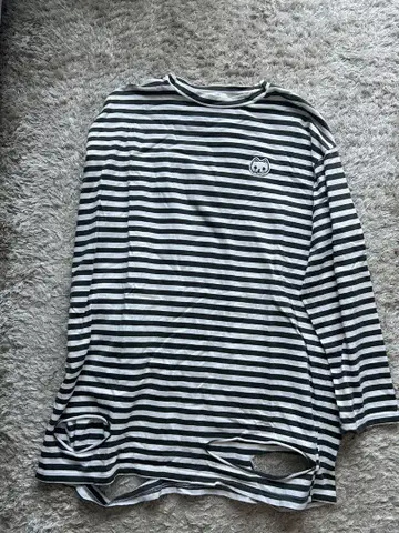 Hauls 하울즈 줄무늬 롱 T 차콜