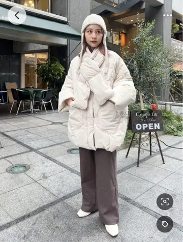 주멜로 머플러 포함 파이버 다운 코트