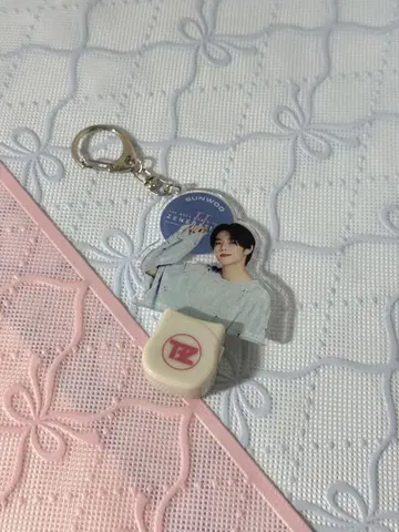 THE BOYZ 선우 라이트 키링