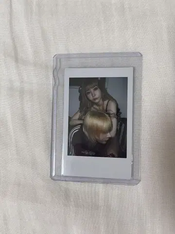 악마의 키스 센리츠 카나노 카티 폴라로이드