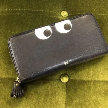 ANYA HINDMARCH 안야 힌드마치 아이즈 라운드 지퍼 지갑