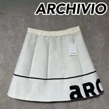 ARCHIVIO 알치비오 밑단 로고 플리츠풍 니트 스커트 화이트 36
