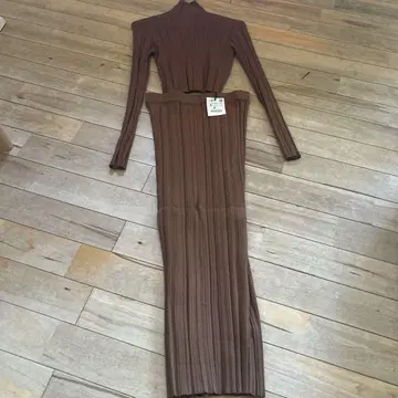 ZARA 상의, 스커트