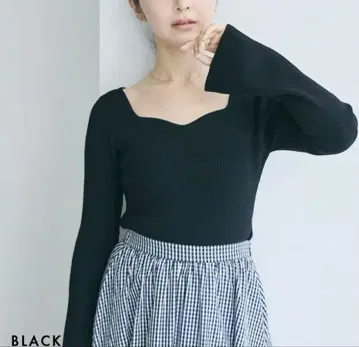 베이스먼트 온라인 하트넥 블랙 리브 니트 긴팔 미사용 새상품