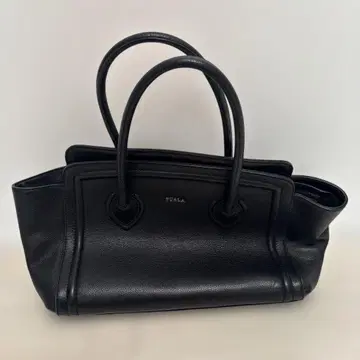 FURLA 블랙 가죽 토트백