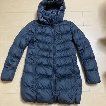 새상품급 UNIQLO 다운 코트 블랙