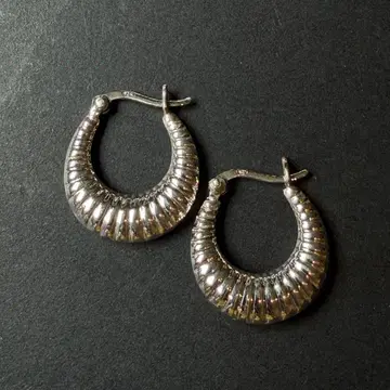 실버925 silver 디자인 후프 귀걸이/경량 연마 마감/양쪽 귀