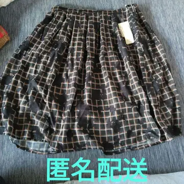 플레어 스커트 블랙과 오렌지 체크 무늬