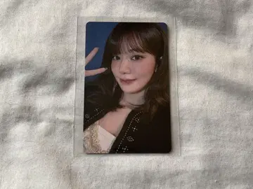 LESSERAFIM 미야와키 사쿠라 트레이딩 카드 회장 한정판