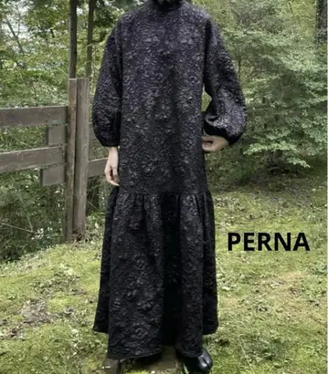 PERNA 자카드 자수 올 패턴 티어드 플레어 롱 원피스