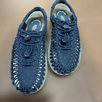 KEEN Anatomical Footbed 네이비 샌들