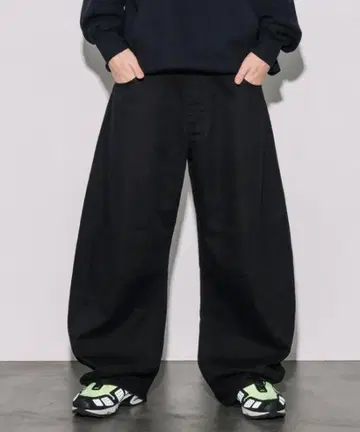 FREAK'S STORE 24aw 와이드 실루엣 커브 치노 팬츠 L