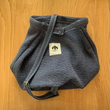 VAKT 숄더백