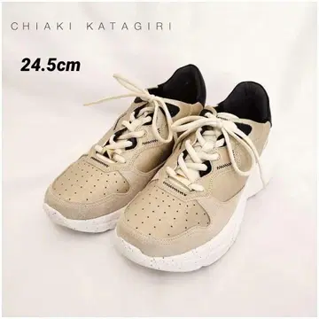 새상품 CHIAKI KATAGIRI 베이지 통굽 스니커즈 24.5cm