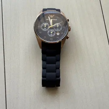 Emporio Armani 크로노그래프 손목시계 골드/블랙 중고품