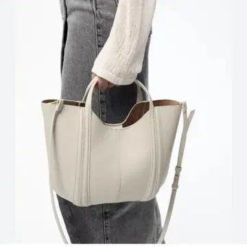 ZARA 크림색 핸드백