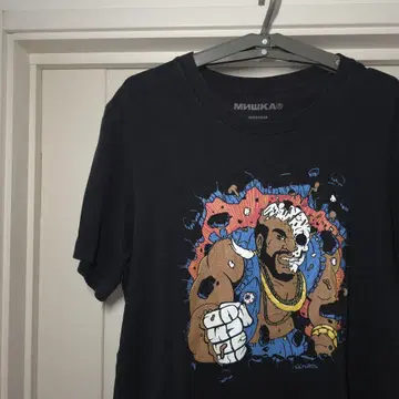 MISHKA 블랙 T셔츠
