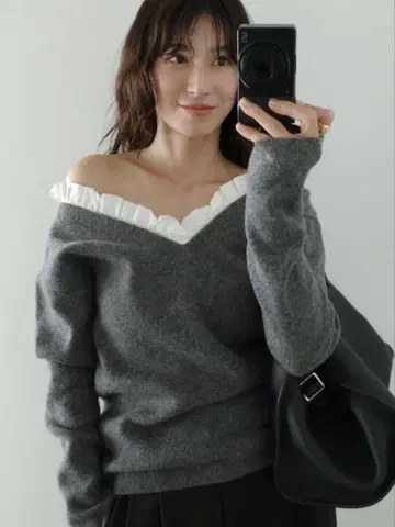 FRILL V NECK KNIT TOPS