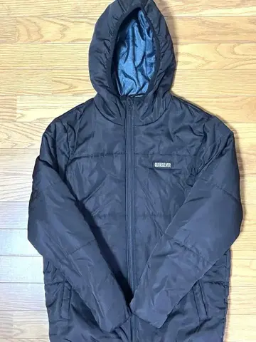 Quiksilver 후드 부착 다운 자켓 M 블랙 남성용 다운