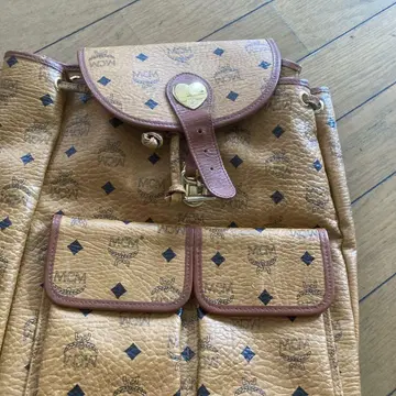 MCM 베이지 가죽 백팩