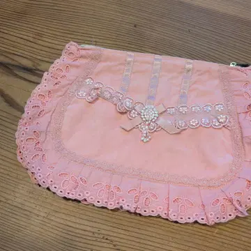 빈티지 프릴 달린 핑크 파우치