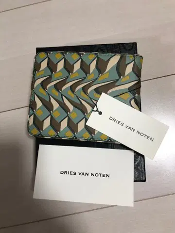 새상품 DRIES VAN NOTEN M.L. 지갑 가죽 지갑