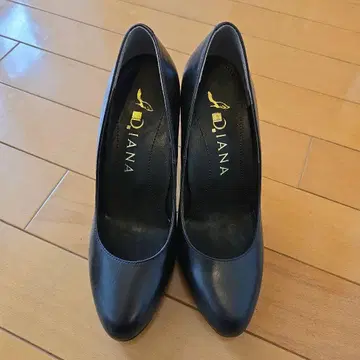 Diana 새상품급 블랙 하이힐 23cm 새상품급