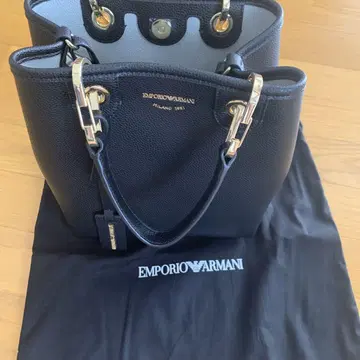 EMPORIO ARMANI 블랙 가죽 숄더백