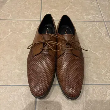 남성용 Clarks 브라운 가죽 신발 메쉬 디자인