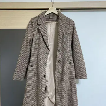 체크 무늬 더블 브레스트 코트