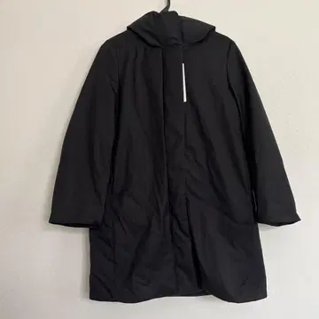 UNIQLO 블랙 다운 자켓 M 사이즈
