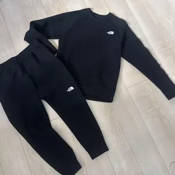 THE NORTH FACE 블랙 맨투맨 셋업