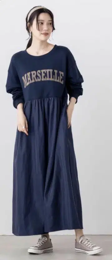 새상품 HUNCH 롱 원피스 가을/겨울 네이비 캐주얼 하이웨스트